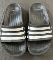 Adidas Badeschuhe schwarz Größe 31,5 K13 Baden-Württemberg - Pforzheim Vorschau