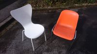 der Stuhl rechts orange aus Kunststoff mit Metallgestell Nordrhein-Westfalen - Menden Vorschau