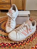 Schöne adidas Sneaker/ Schuhe weiß/rosa Brandenburg - Wittenberge Vorschau