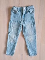 Zara Jeans hellblau blau Gr. 104/110 Kr. München - Ismaning Vorschau