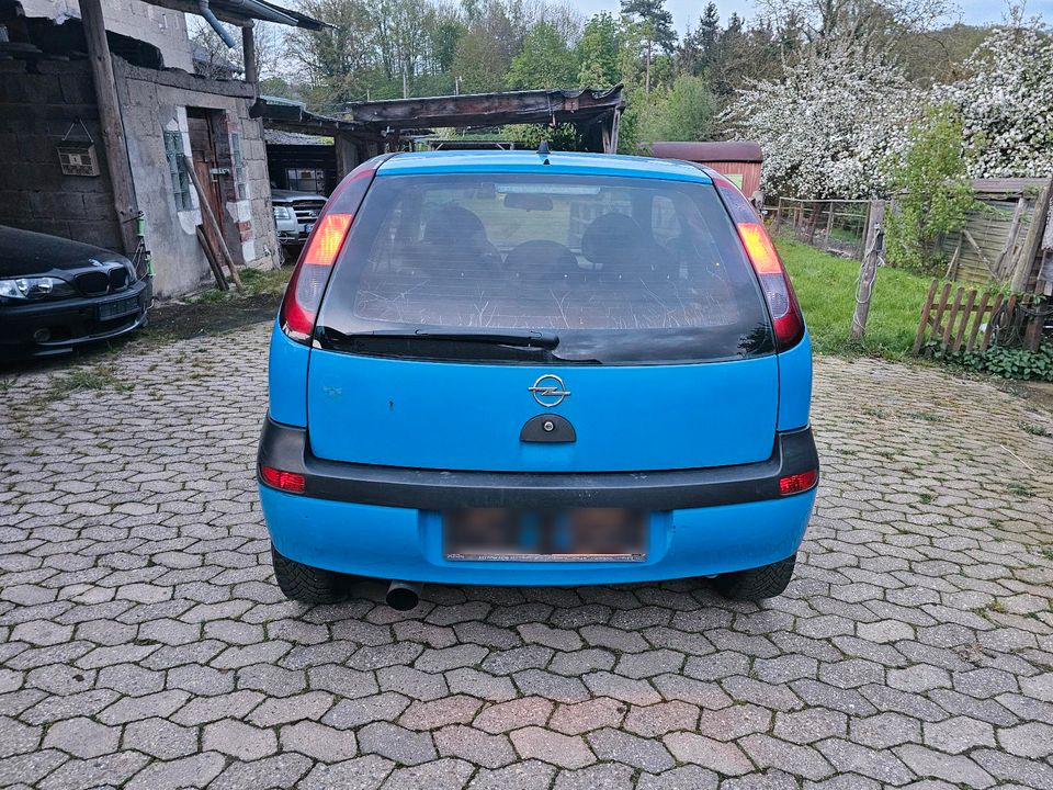 Opel Corsa c in Nastätten