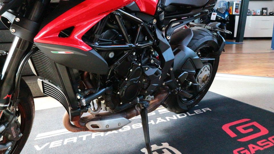 MV Agusta Dragster R 2023 *ERST 1269 KILOMETER* in Braunschweig