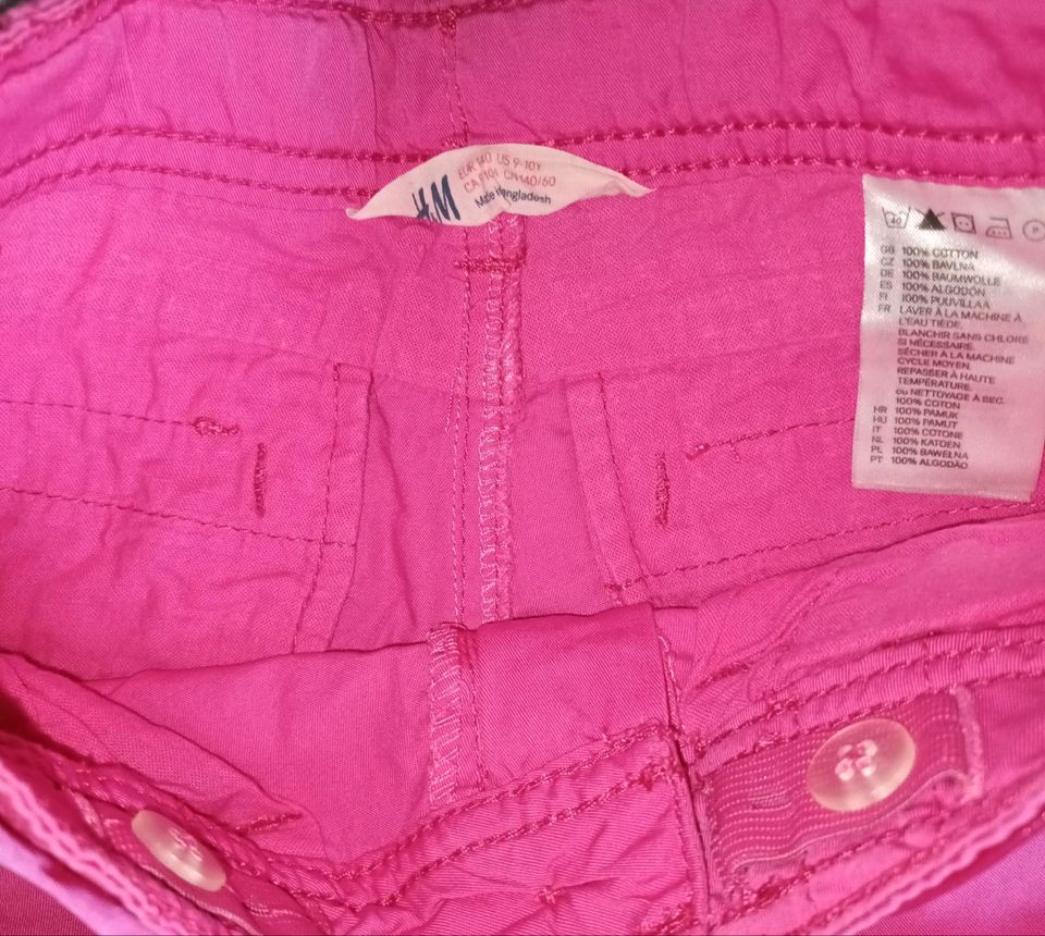 Kurze Hose Mädchen Shorts pink khaki H&M Gr. 140 in Gochsheim