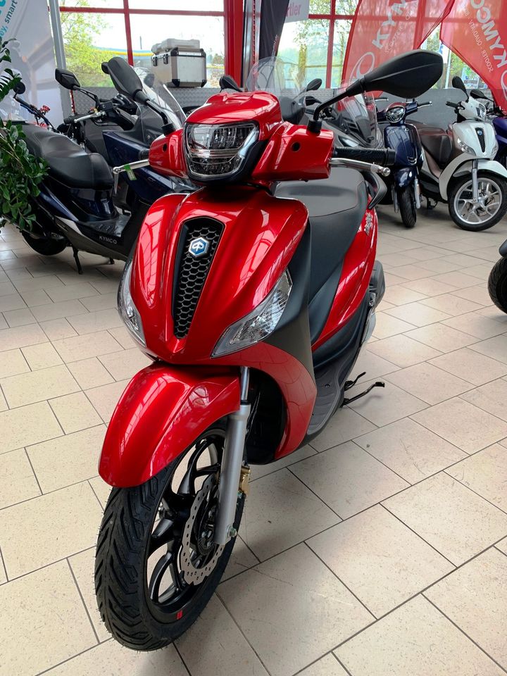 Piaggio Medley 125*Medley*Sport*125*ABS*Sofort* B196* 15PS * in Neustadt a.d.Donau