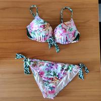 Triumph Bikini *NEU* Blumenmuster Flowers Floral Gr. M / L Bayern - Schweinfurt Vorschau