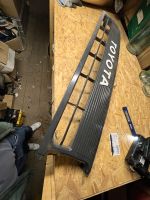 Toyota Hiace Frontgrill Grill Kühlergrill 53100-95j22 53100-95j21 Brandenburg - Birkenwerder Vorschau