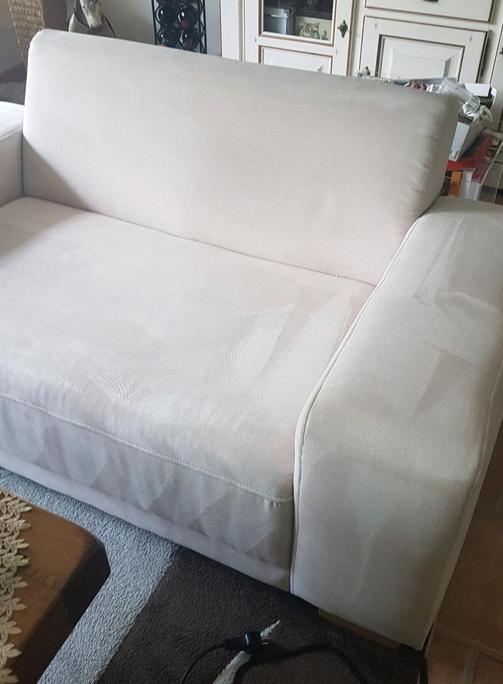 Zweisitziges  Sofa in Essen