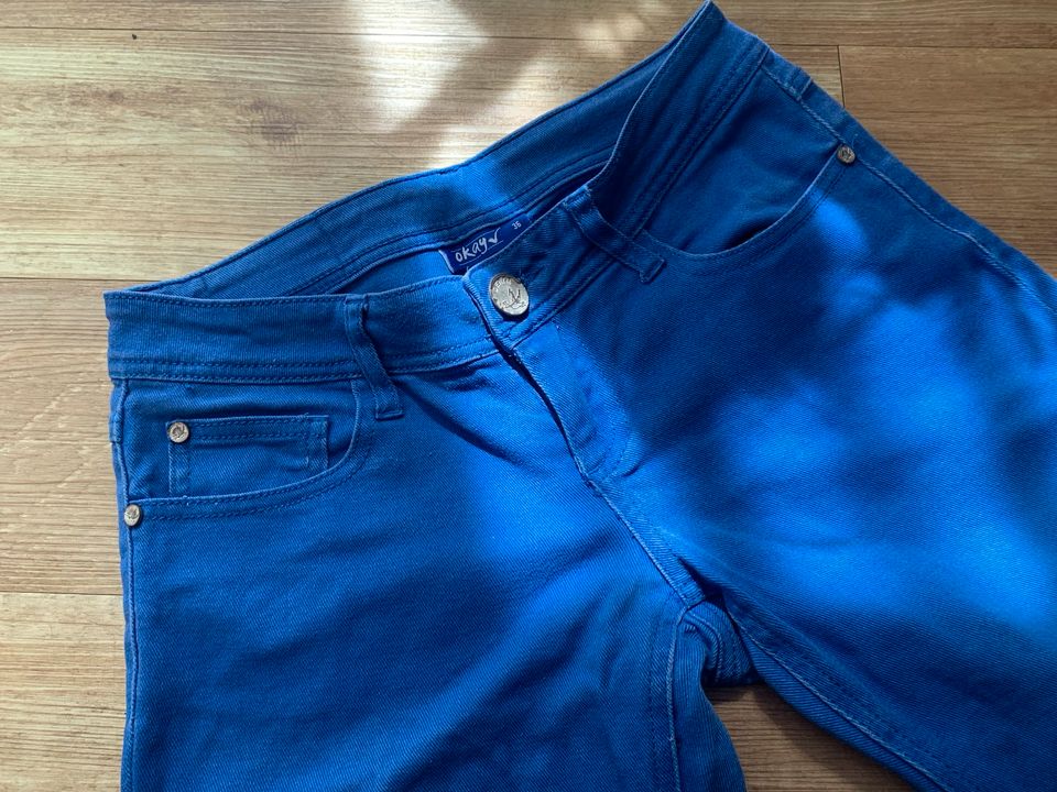 Hose Denim Jeans 7/8 slim schmal blau kornblumenblau Größe 36 in Potsdam