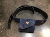 Gürtel Wildleder blau mit Tasche Damen Mädchen Herzchen vintage Nordrhein-Westfalen - Willich Vorschau