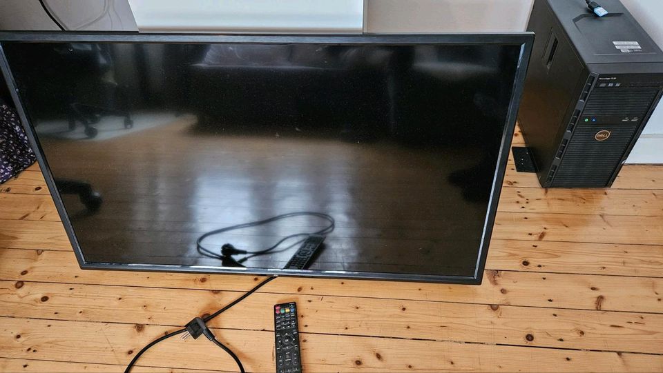 Fernseher JTC G0B5-40TT 40" FullHD in Neu-Isenburg