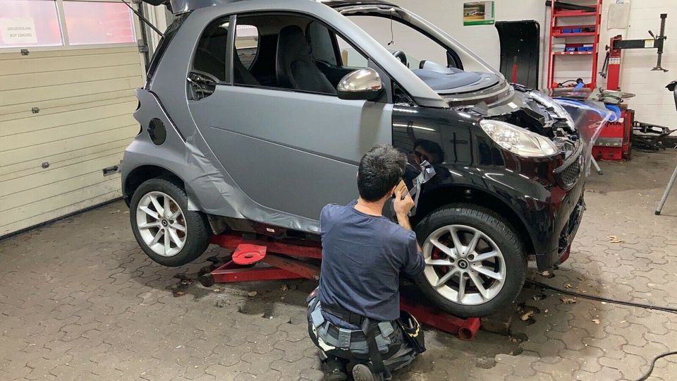 Fahrzeugfolierung Autofolierung Vollfolierung Car Wrapping Auto in Leverkusen