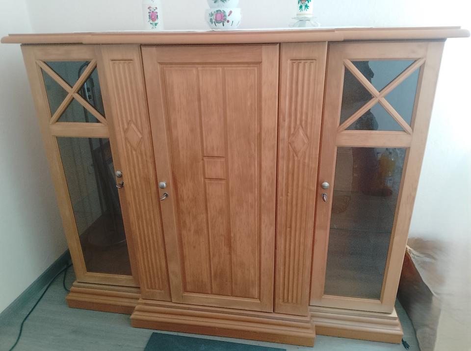 Sideboard, Anrichte, Schrank, massiv Erle sehr gepflegt, zeitlos in Georgsheil