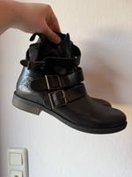S.Oliver Winter Boots Stiefeletten Biker Boots schwarz glitzer 39 Bayern - Willmering Vorschau