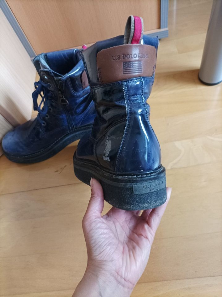 Stiefel Regenschuhe Plateau glänzend 39 in Mülheim (Ruhr)