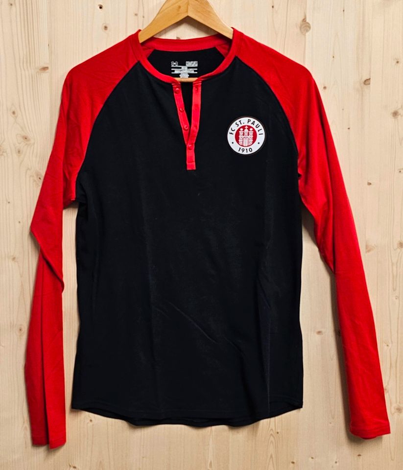 FC St. Pauli Team Longsleeve Under Armour Größe M fitted in Bremen