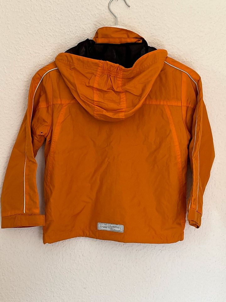 Sommerjacke von H&M mit Kapuze Orange Größe 122 Jacke Jungenjacke in Bad Bentheim