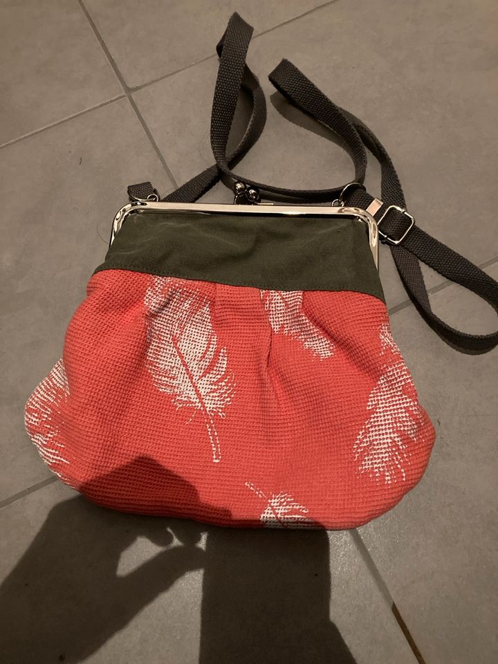 Handtasche in Sörgenloch