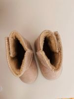 UGG Baby Schuhe Gr.17/18 Schleswig-Holstein - Aukrug Vorschau