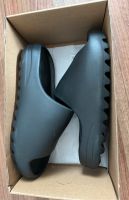 Yeezy slide Adidas grösse 42 Black schwarz Niedersachsen - Delmenhorst Vorschau