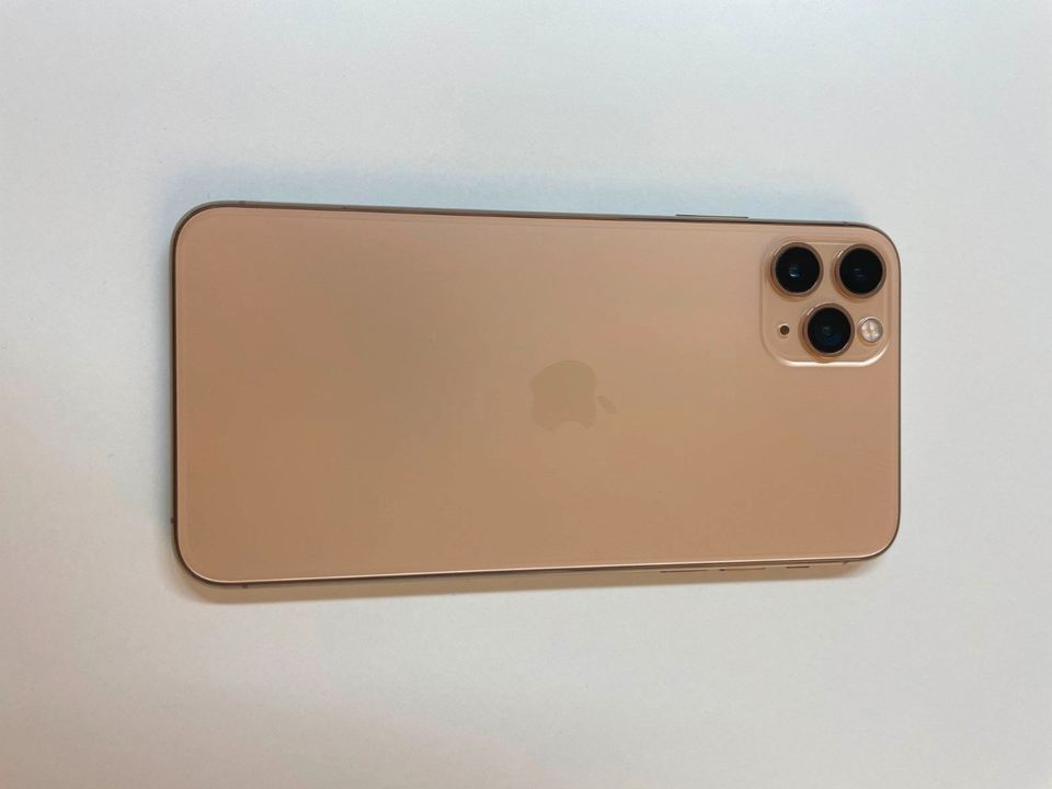 Apple iPhone 11 Pro Max: Top-Smartphone zum Sparpreis - Aufbereitetes & repariertes iPhone 11 Pro Max: Volle Funktionsgarantie für 12 Monate -Refurbished iPhone 11 Pro Max Jetzt in Hamburg kaufen in Hamburg