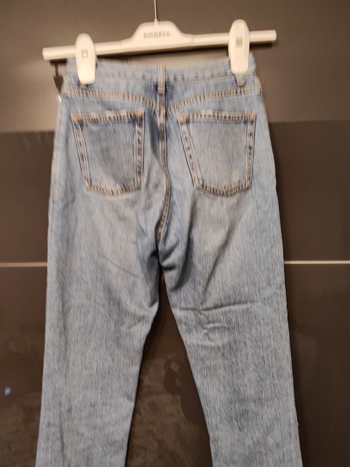 Saint Laurent, blaue Jeans mit Rissen, XS 24 in Wächtersbach