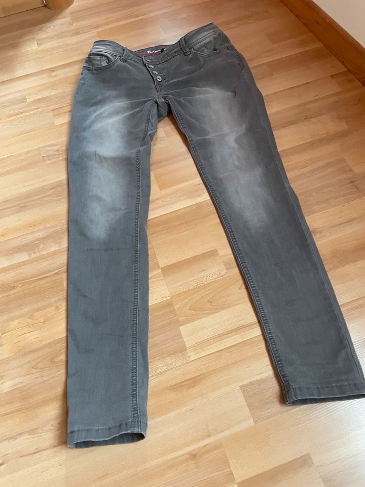 Jeans buena Vista Malibu Größe m.   NEU in Wachtendonk