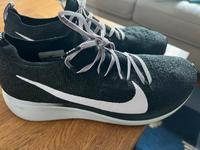 Nike Turnschuhe Racing, Gr.42,5, schwarz/ rosé, TOP Niedersachsen - Braunschweig Vorschau