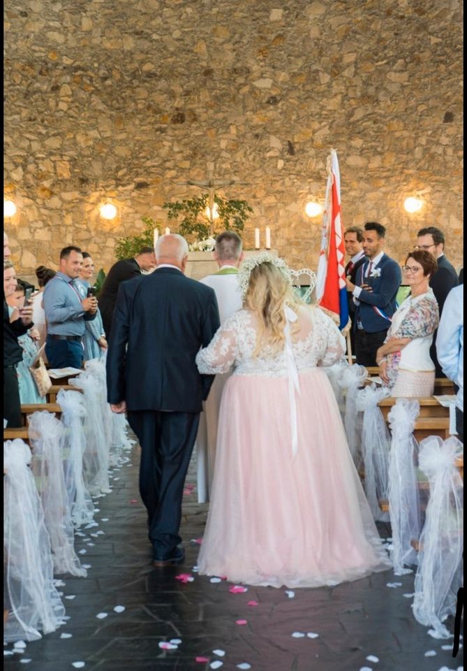 Hochzeitskleid in ivory spitze  & Rosé Blush tüll curvy xxl in Frankfurt am Main