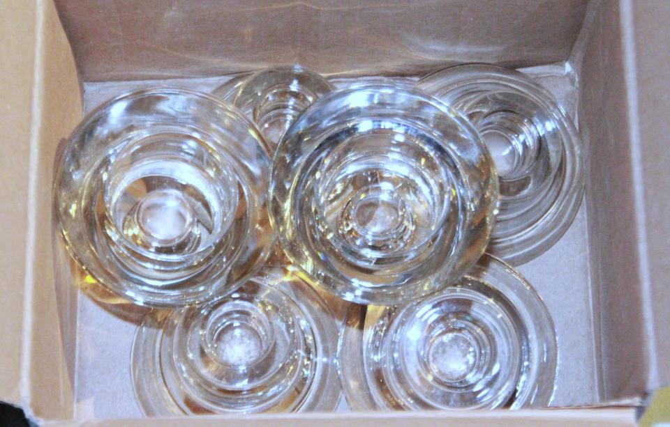 6 Kerzenständer für Teelichter oder Stabkerzen Glas schwer in Hünfeld