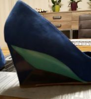 royalblaue/bunte Pumps mit Absatz gut erhaten Gr. 38 Nordrhein-Westfalen - Grevenbroich Vorschau