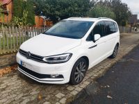 Volkswagen Touran R-Line Vollleder AHK VW 190PS Zahnriemen neu Niedersachsen - Ehra-Lessien Vorschau