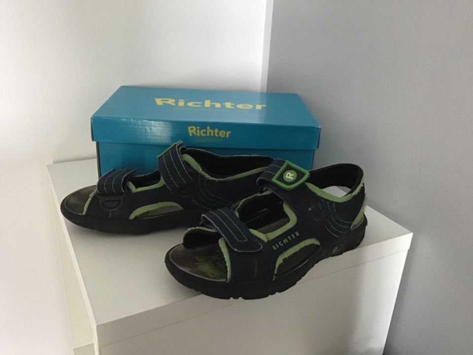 Sandalen Kinderschuhe Richter Schuhe Jungen 34 in Leipzig