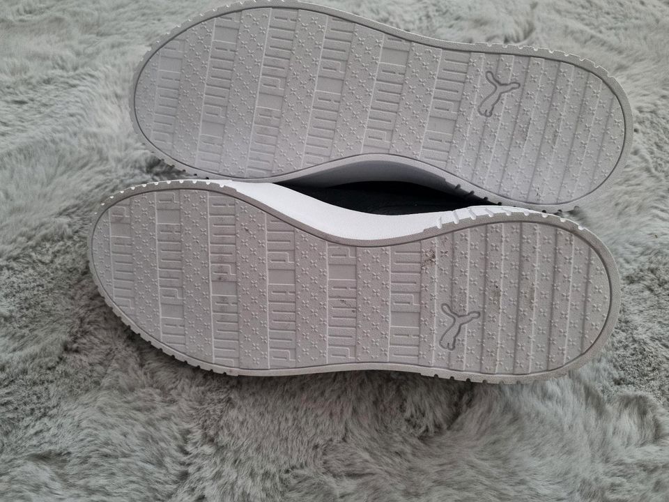 Puma Schuhe *** NEU *** in Essen