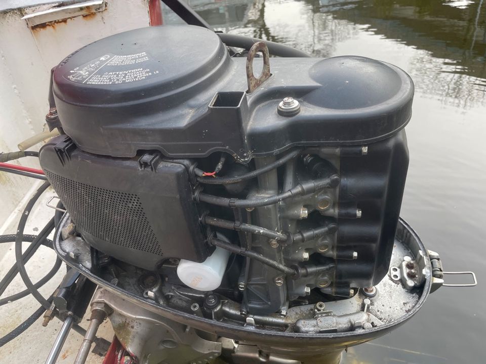 Motoryacht / Kajütmotorboot / Motorboot Außenborder Honda 35PS in Hamburg