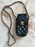 CHANEL Mini Tasche Lack Handytasche schwarz vintage gebraucht Hessen - Obertshausen Vorschau