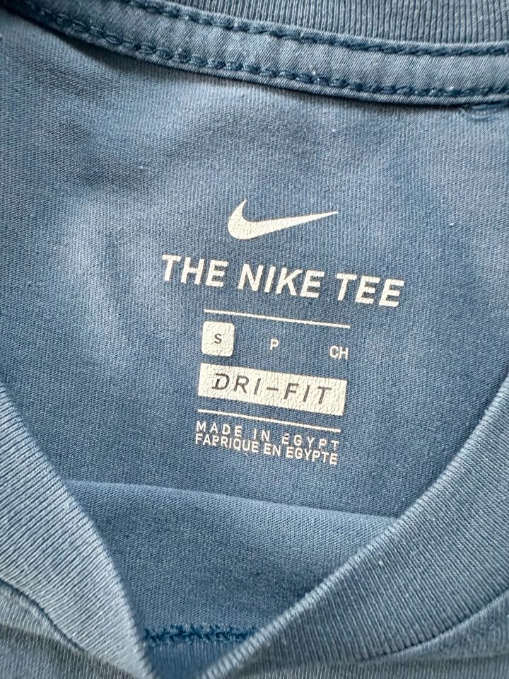 Nike Pro T-Shirt / Sportshirt Herren S in Limburg