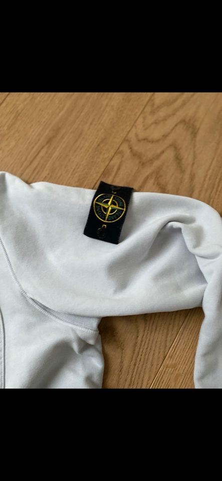 Stone Island Pullover (hellblau) (Tausch) in Berlin