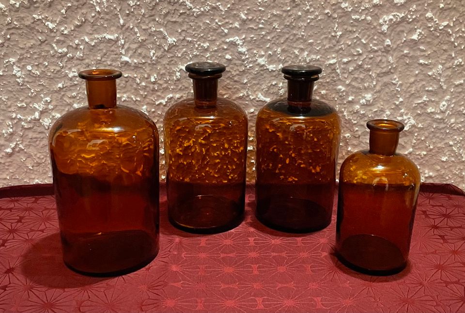 Apothekerflaschen, Braunglas, Vintage in Groß-Zimmern