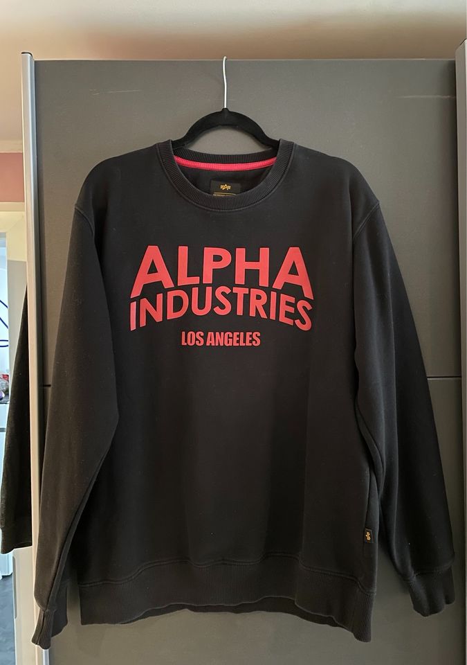 Alpha Industries Herrenpullover in Bremen