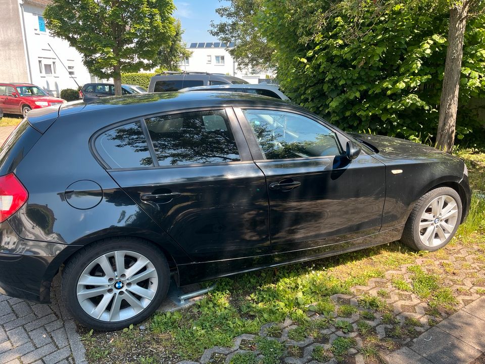 Verkaufe oder Tausche BMW 120 I gegen VW Touran in Römerberg
