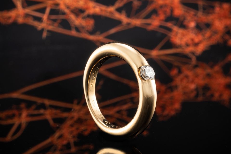 Cartier Ellipse Solitär Ring mit Diamant Brillant 0,25Ct Gelbgold in Wegberg