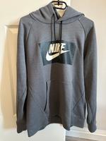 Nike Pullover Größe M Sachsen - Coswig Vorschau