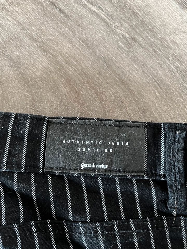 Stradivarius Jeans Streifen in Hanau