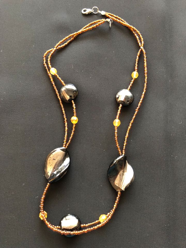 Perlenketten Handarbeit Glasperlen Häkelketten in Dortmund