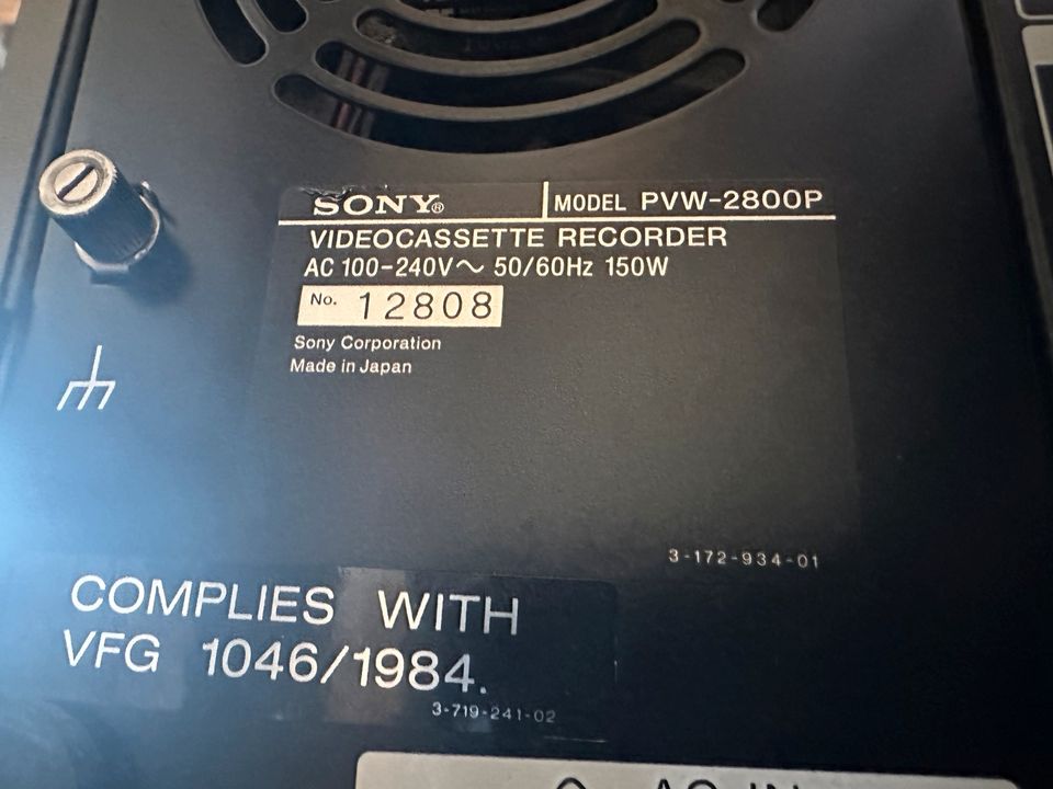 SONY BVW 22P & PVW 2800P Videocassette Player Recorder in Frankfurt am Main