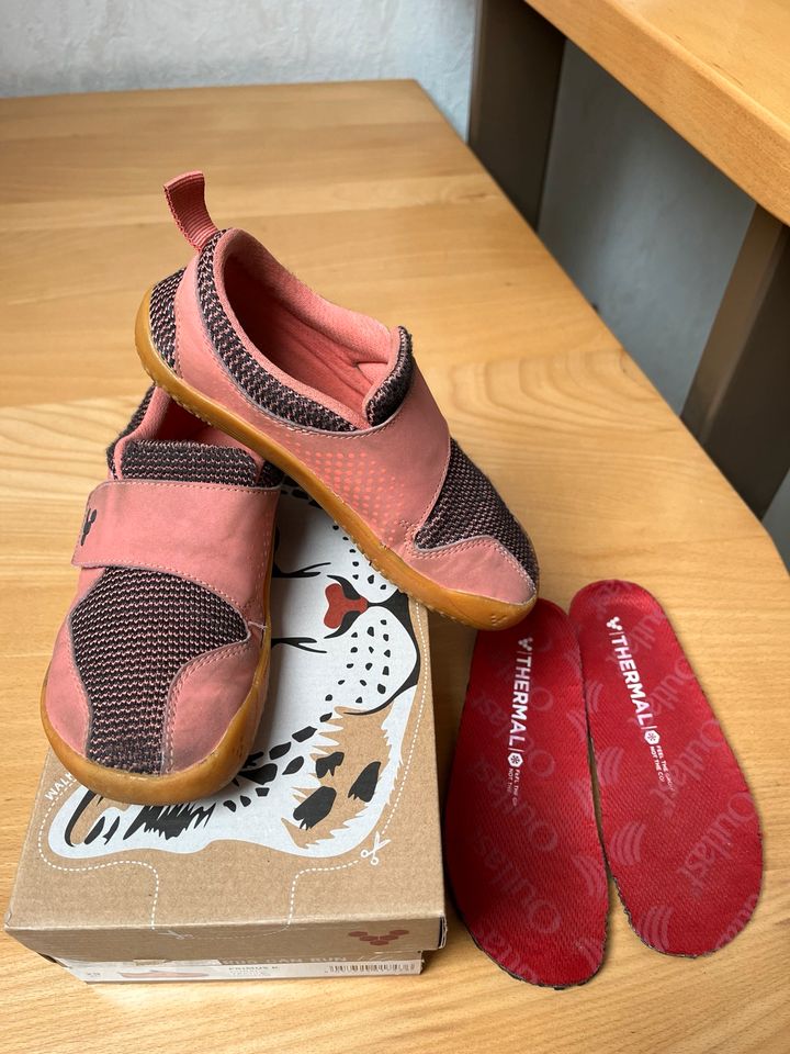 Barfuß Schuhe von Vivobarefoot, Größe 29 in Enger
