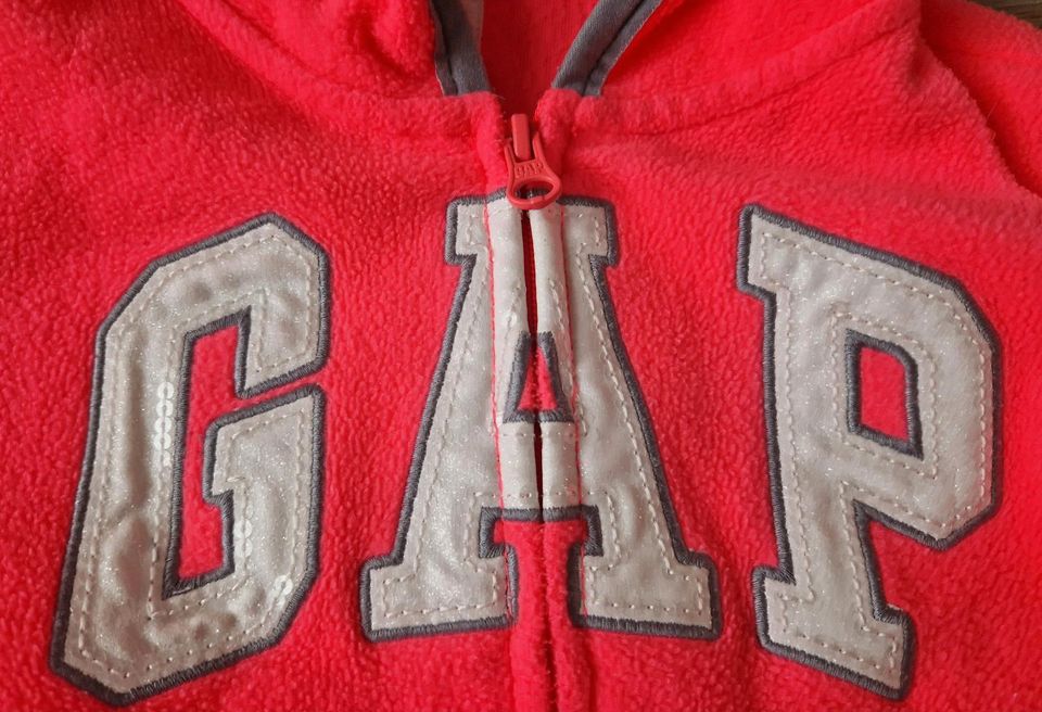 Fleccejacke / Sweatjacke GAP Gr.S (122) in Leverkusen