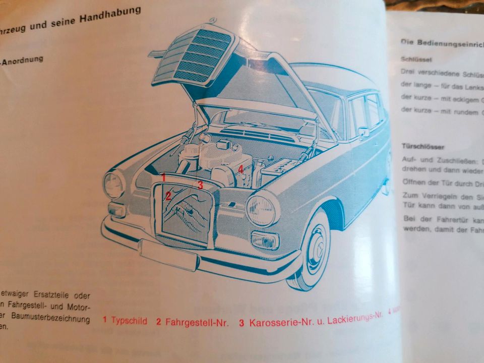 Mercedes 200 D Heckflosse Betriebsanleitung 1966 in Selters