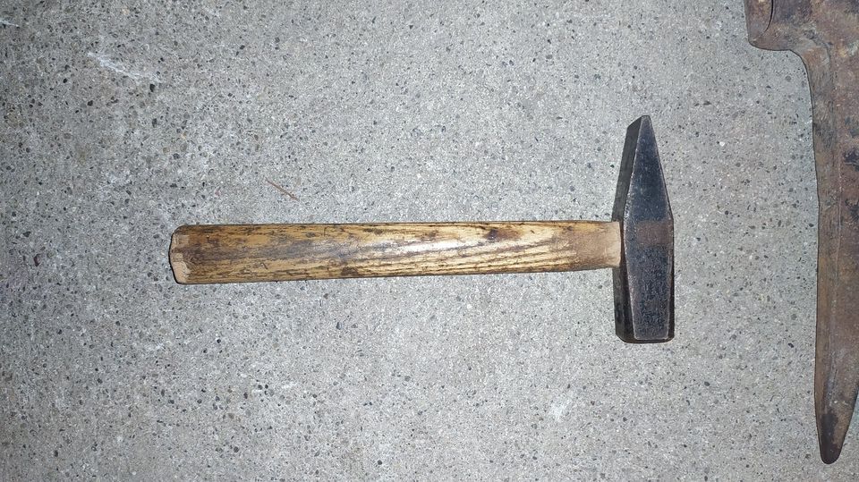 Kunststoffhammer Hammer Spitzhacke in Geretsried