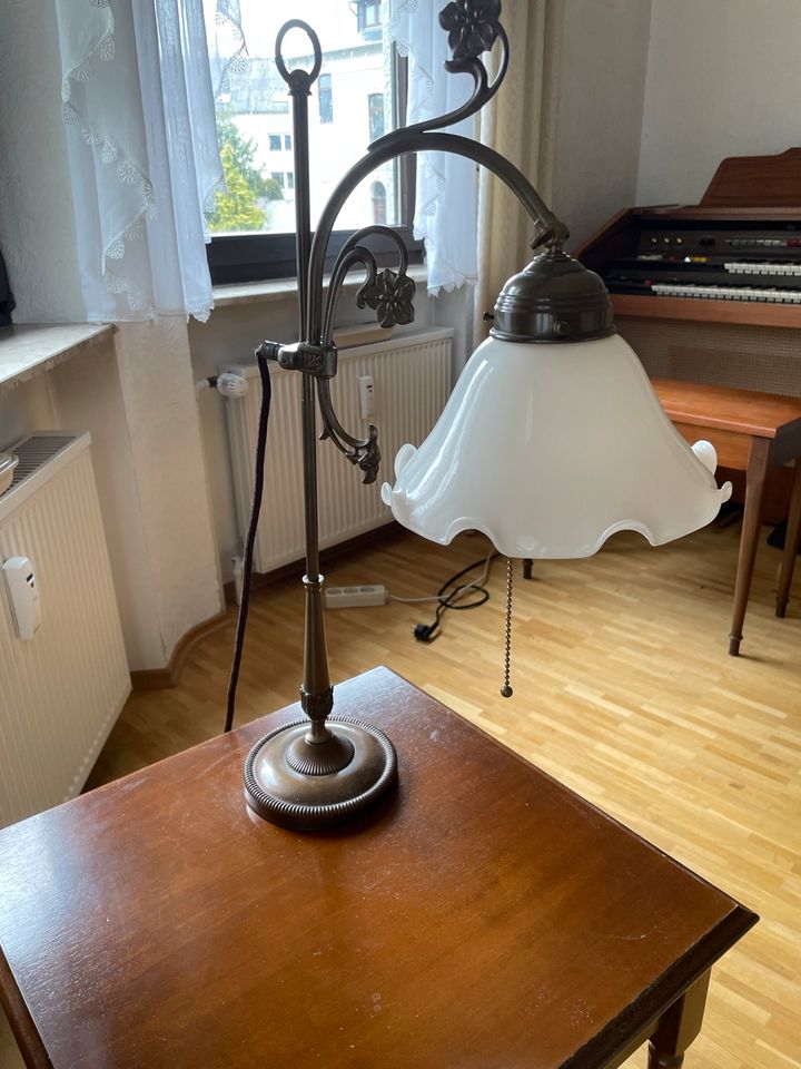 Vintage Tischlampe im Jugendstil/ Berliner Lampe in Andernach